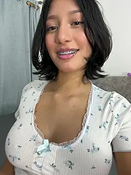 yazmin rouse  online show from July 9, 11:31 pm