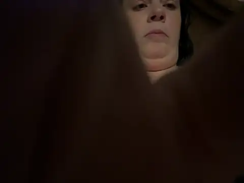 blueeyez1987 online show from May 7, 3:34 am