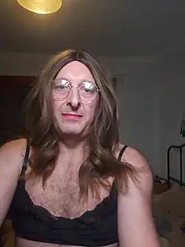 Heidixox69 online show from May 15, 2:40 am