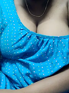 Snapshot of tamilkavitha123 chatting on May 13, 11:18 am tamilkavitha123 online show from May 13, 11:18 am