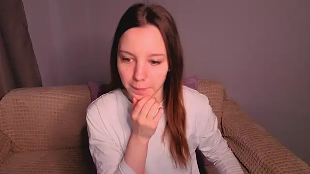 lolytaberry online show from June 1, 1:51 am