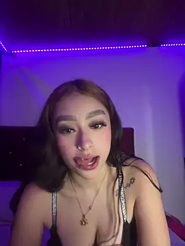 camil rayne online show from June 29, 4:52 am