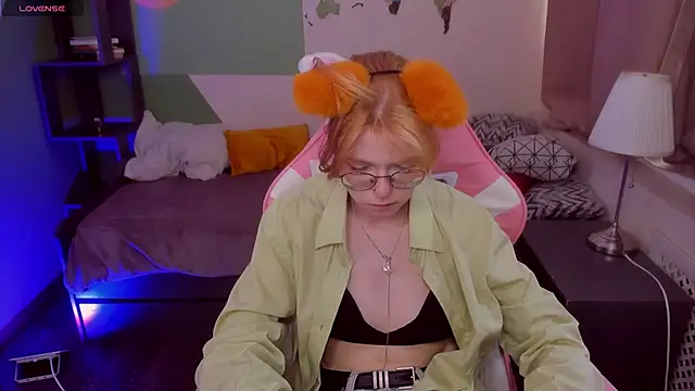 FoxxyyPolly online show from June 20, 5:32 am