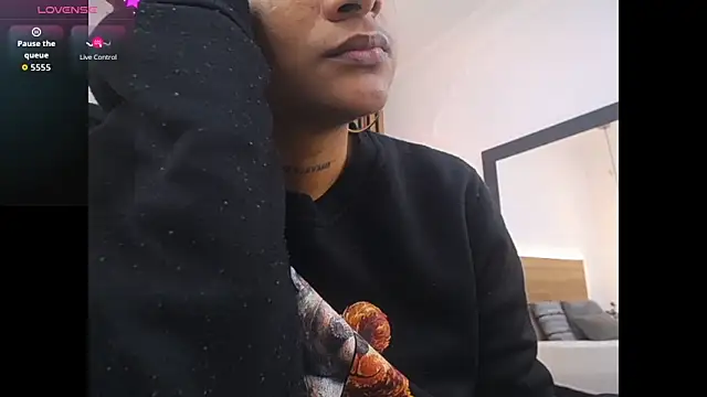 Snapshot of alexa_forbes_ chatting on May 20, 2:51 am alexa forbes online show from May 20, 2:51 am