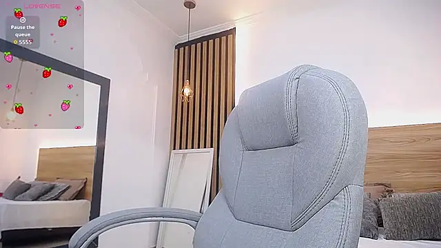 alexa forbes  online show from July 28, 3:57 am