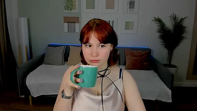 MiaLacrice online show from May 20, 4:29 am