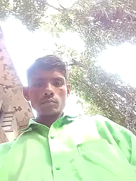 Hot-Parinda200 online show from May 7, 12:32 pm