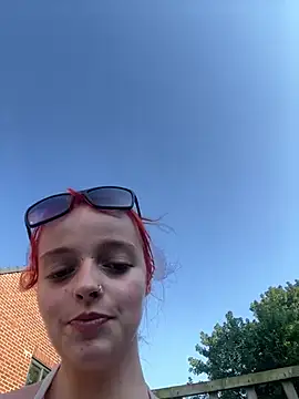 goddesslucyy online show from June 26, 5:28 pm