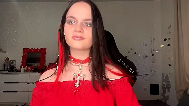 Tailor Kayka online show from May 7, 3:39 pm