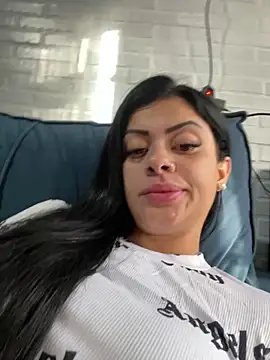 belababyy online show from May 21, 11:17 am