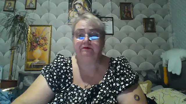 MarinaFarina53 online show from July 8, 10:14 pm