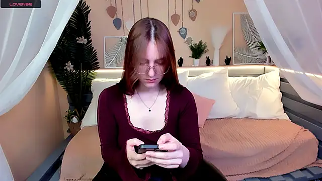 Maya Winters online show from May 28, 10:34 am