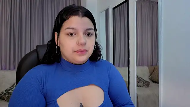 Snapshot of saraah_taylorr chatting on May 21, 10:44 am saraah taylorr online show from May 21, 10:44 am