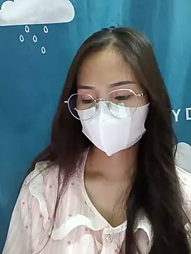 -Hena- online show from June 26, 3:27 pm