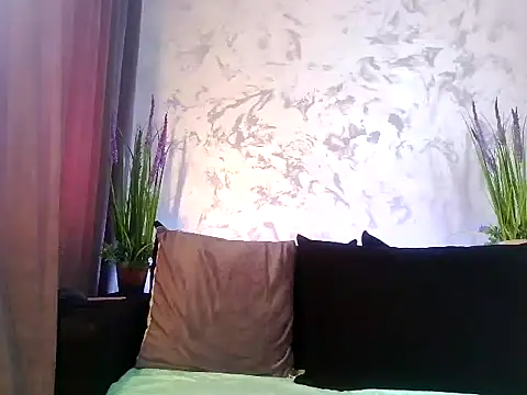 Snapshot of ADaisyAshe chatting on June 23, 6:44 am ADaisyAshe online show from June 23, 6:44 am