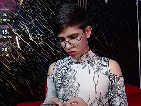 joshua saenz  online show from May 24, 10:48 pm