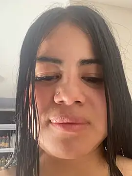 zoe martinez online show from May 25, 7:31 pm