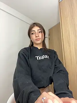 sophiagc online show from June 16, 4:15 am