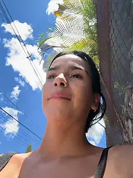 Melissa Rendon online show from July 14, 4:45 pm