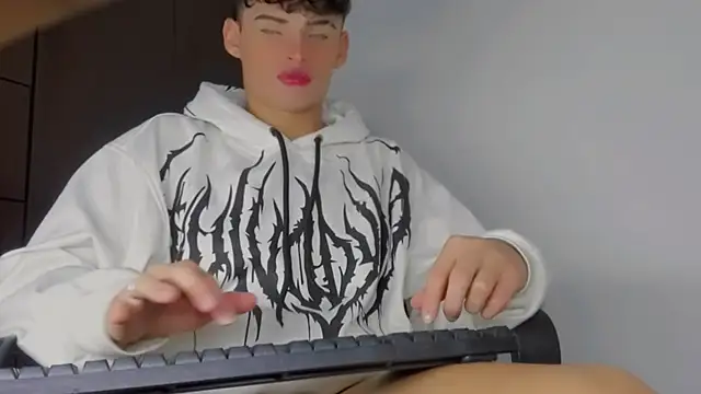 Cat Boy  online show from May 14, 12:17 am