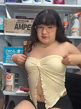 Snapshot of SOFTBERRY_ chatting on June 22, 2:58 pm SOFTBERRY online show from June 22, 2:58 pm