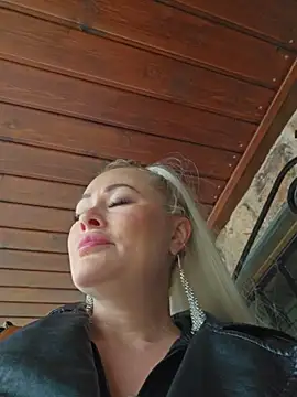 MILFBARBY online show from April 8, 7:41 am