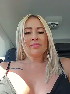 Snapshot of MILFBARBY chatting on June 29, 10:15 am MILFBARBY online show from June 29, 10:15 am