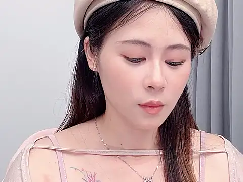 wanttg 8 online show from May 14, 2:40 am