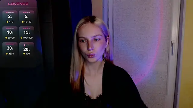 MichelleVelour online show from May 12, 5:54 pm