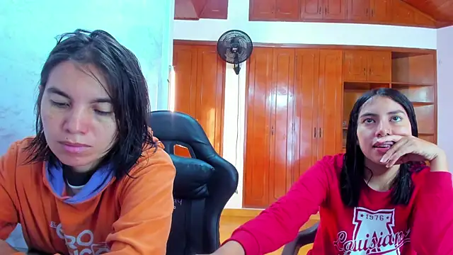 Soffy and Emily online show from July 3, 12:55 pm