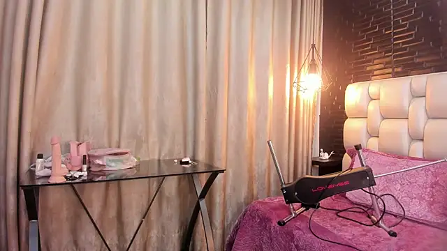 ViolettGracee online show from July 7, 6:47 am