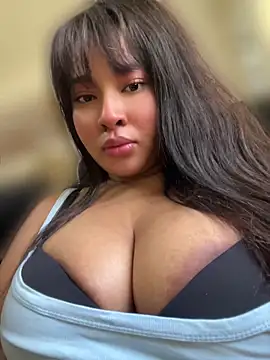 AmelyGilson online show from June 18, 1:37 pm