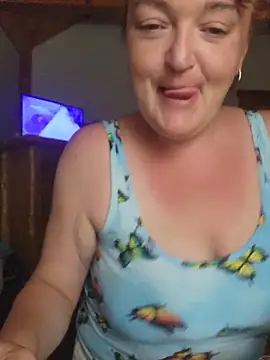 Snapshot of countrycouple7888 chatting on June 2, 1:29 am countrycouple7888 online show from June 2, 1:29 am