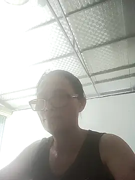 Snapshot of Vieekee chatting on June 25, 7:13 am Vieekee online show from June 25, 7:13 am