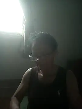 Snapshot of Vieekee chatting on June 29, 10:15 am Vieekee online show from June 29, 10:15 am
