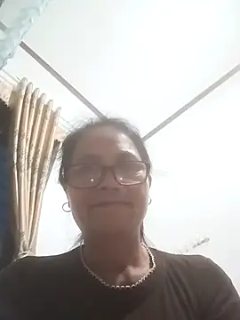 Snapshot of Vieekee chatting on July 4, 10:05 pm Vieekee online show from July 4, 10:05 pm
