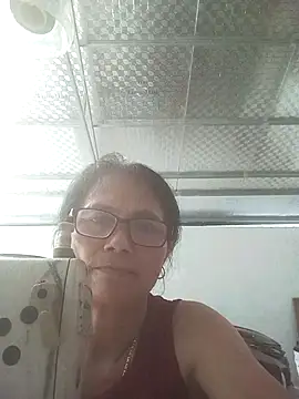 Snapshot of Vieekee chatting on July 7, 7:23 am Vieekee online show from July 7, 7:23 am