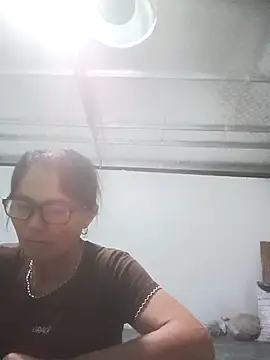 Snapshot of Vieekee chatting on July 10, 1:36 pm Vieekee online show from July 10, 1:36 pm