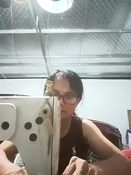 Snapshot of Vieekee chatting on July 14, 1:28 pm Vieekee online show from July 14, 1:28 pm
