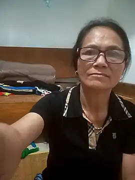 Snapshot of Vieekee chatting on July 18, 10:24 pm Vieekee online show from July 18, 10:24 pm