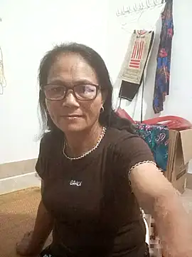 Snapshot of Vieekee chatting on July 19, 10:35 pm Vieekee online show from July 19, 10:35 pm