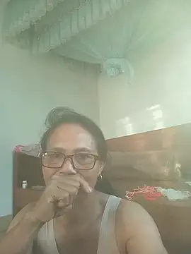 Snapshot of Vieekee chatting on July 26, 10:22 am Vieekee online show from July 26, 10:22 am