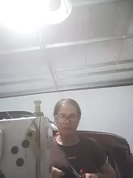 Snapshot of Vieekee chatting on July 28, 12:48 pm Vieekee online show from July 28, 12:48 pm