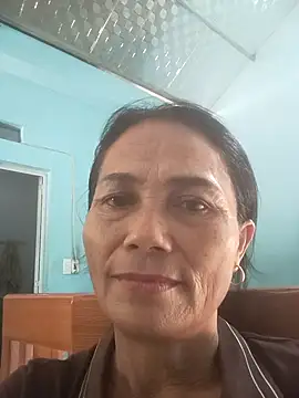 Snapshot of Vieekee chatting on August 3, 6:23 am Vieekee online show from August 3, 6:23 am