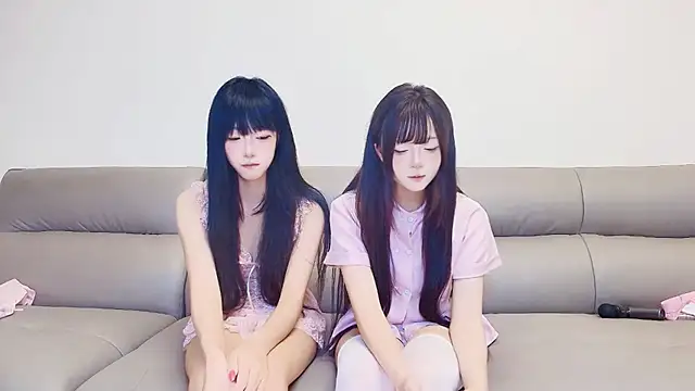 guoguo-888 online show from June 14, 4:03 am