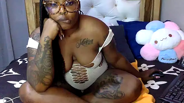 creamyamber online show from February 6, 2:05 am