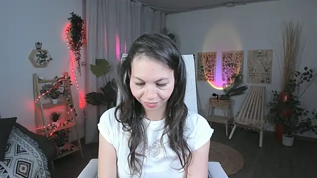 TrasyMorris online show from May 22, 3:35 am