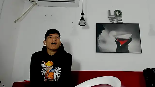 gael twink boy online show from May 15, 9:33 pm