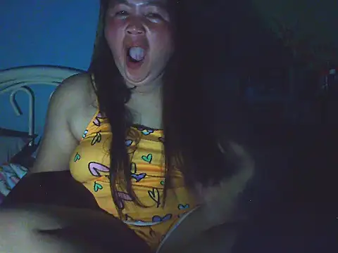 xsweetlover69x online show from July 8, 3:27 pm