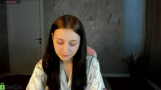Tracey Gill online show from May 31, 1:03 am